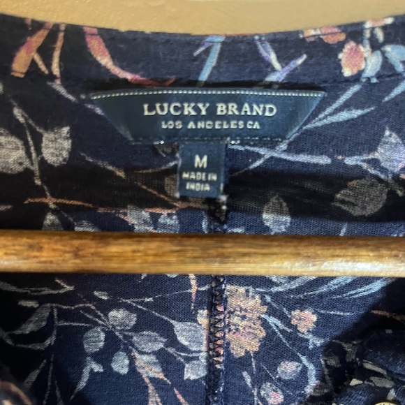 Lucky Brand Floral Printed Henley Top Size Medium - Picture 6 of 10